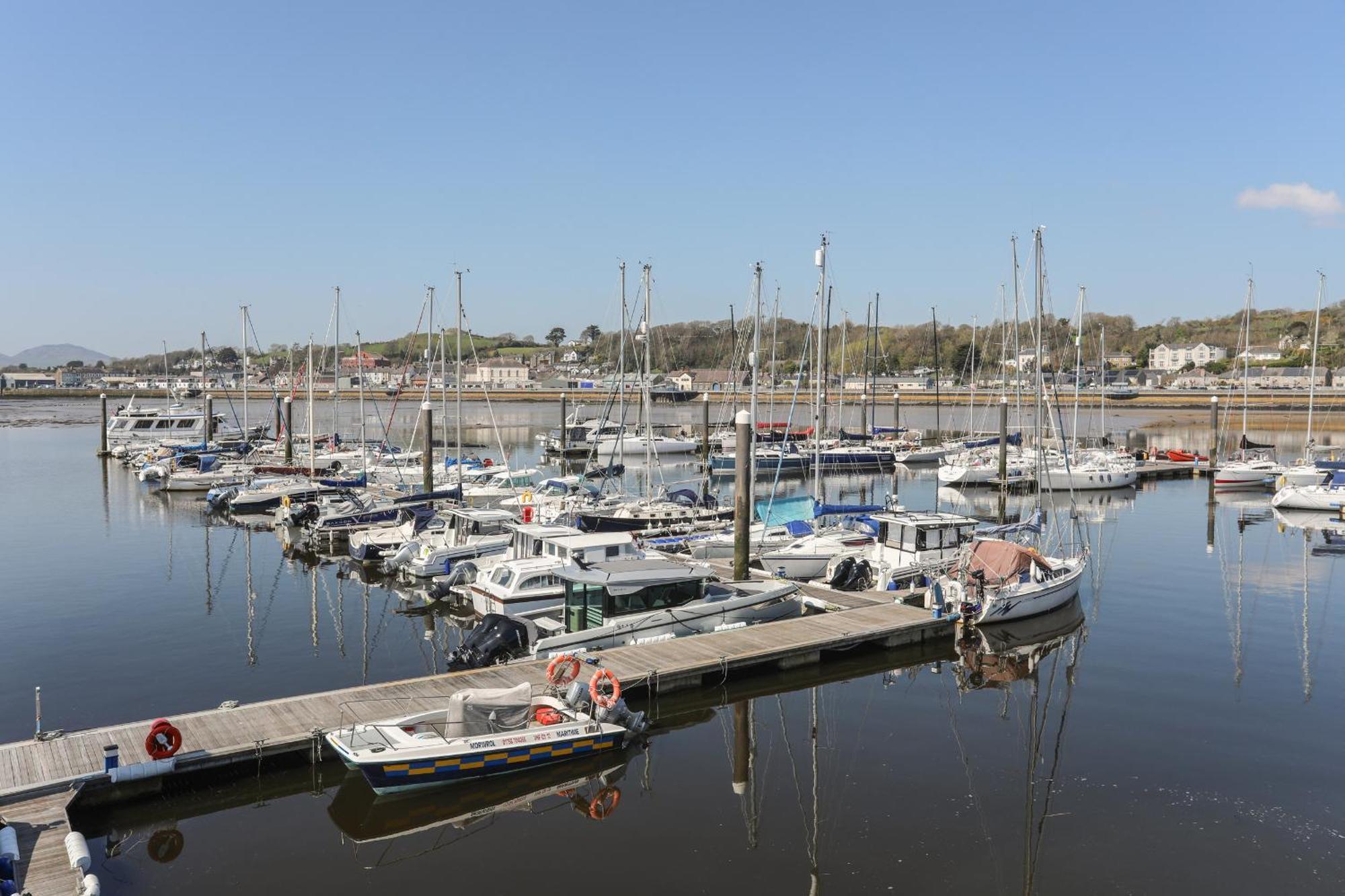 3 Marina View Villa Pwllheli Bagian luar foto